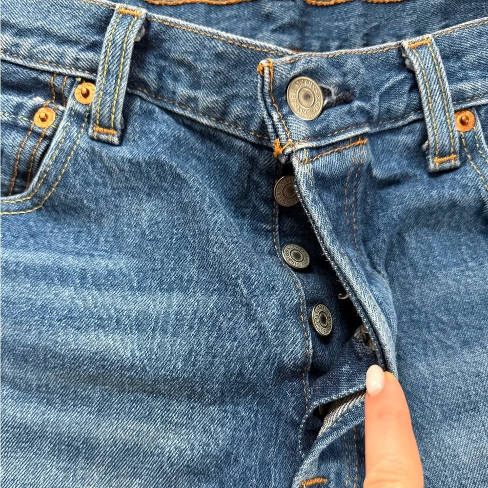 Levis very good